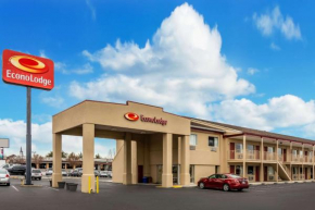  Econo Lodge East Staunton  Стонтон